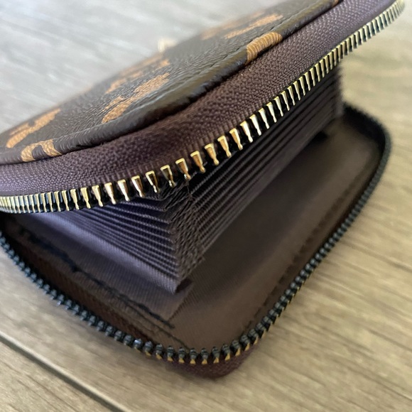 Women’s Brown Monogram Card Wallet Mini - Picture 8 of 8